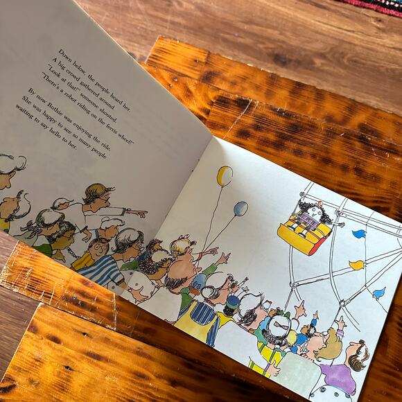 Vintage 1983 Ruthie The Robot Paperback Book - Picture 7 of 9